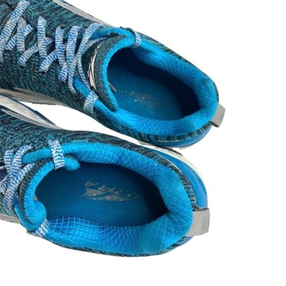 Altra Paradigm 4.0 Sneakers in Blue - Picture 7 of 9